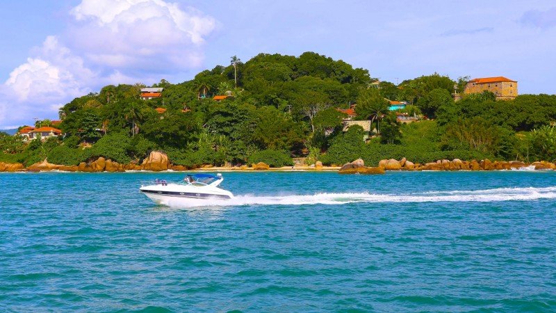 Ilha de Anhatomirim historia forte de santa cruz passeio de barco dicas viagem Florianópolis Santa Catarina pontos turisticos praias ilhas hotel o que fazer