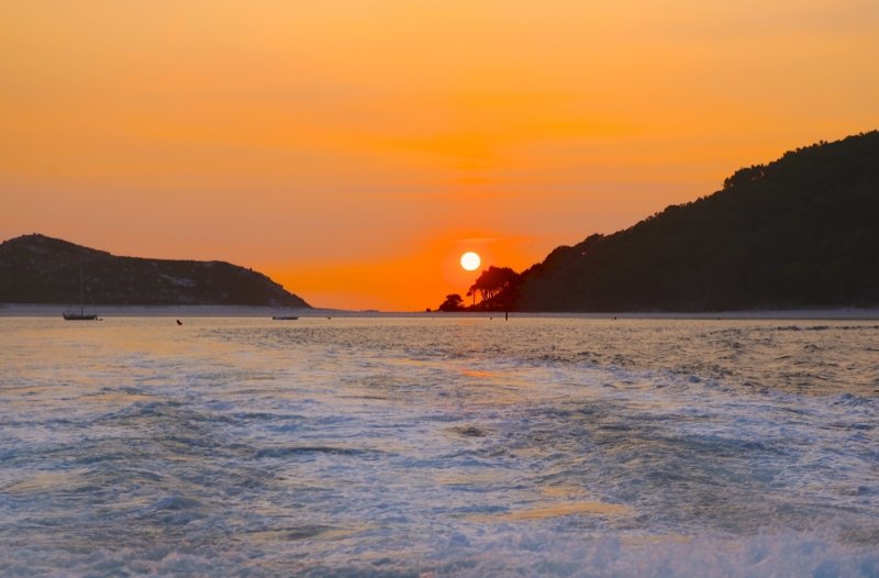 Passeio de barco pelas ilhas Cíes - Como chegar - Preços - Horários - ilhas Cíes, como ir - O que fazer nas ilhas Cíes, melhores praias das ilhas Cíes