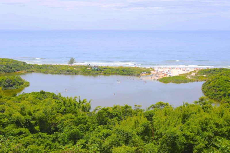 Melhores praias para se hospedar em Santa Catarina